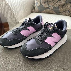 New Balance 237 women’s sneakers - size 7.5